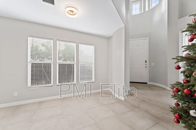 Building Photo - 28654 Silverking Trail