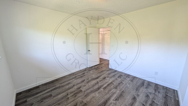 Building Photo - Single-story Duplex in Sherwood