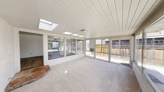 Building Photo - 5BD/2BA, Great Sunroom! (Lease out, pending signatures. Check back in a few days!)