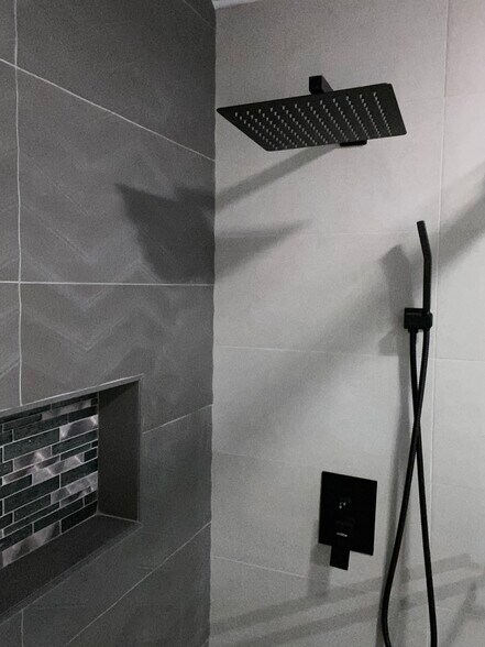 Building Photo - 10808 Aderman Ave