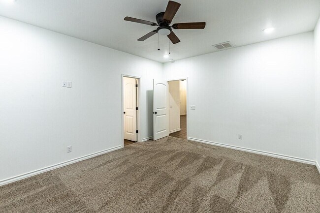 Building Photo - 1707 100th St