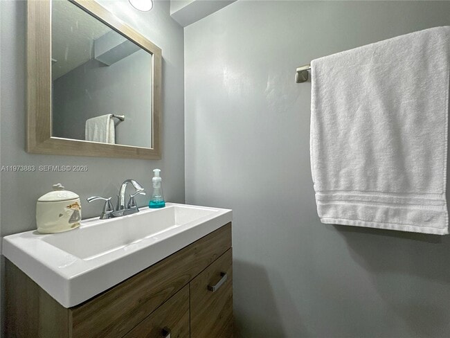 Building Photo - 8877 SW 223rd Ln