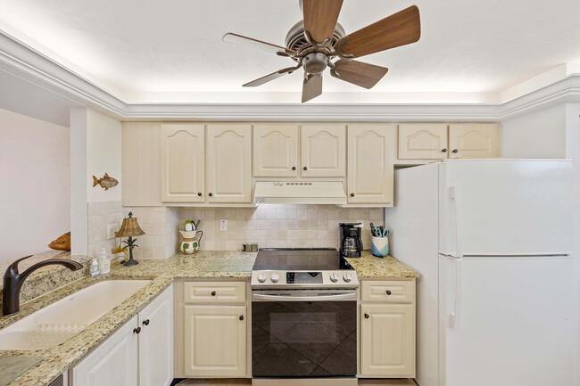 Building Photo - 260 Seaview Ct