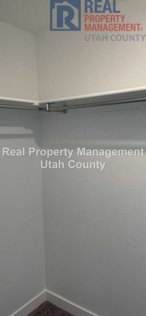 Building Photo - 487 S Fox Chase Ln
