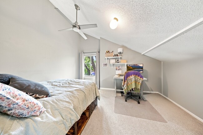 Building Photo - 2133 Tamarin Trail