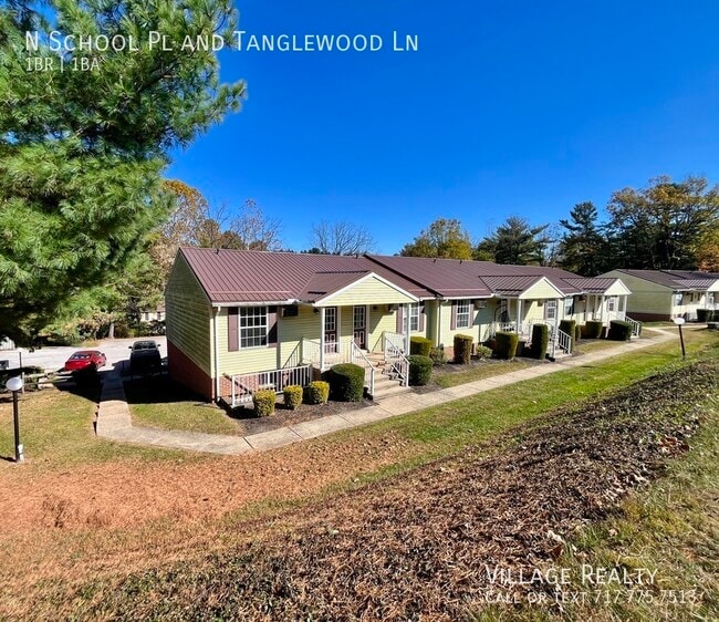 Building Photo - 335 N School Pl