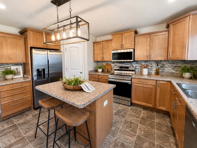 Building Photo - Gorgeous 3 Bedroom Home in Northeast CO Springs!