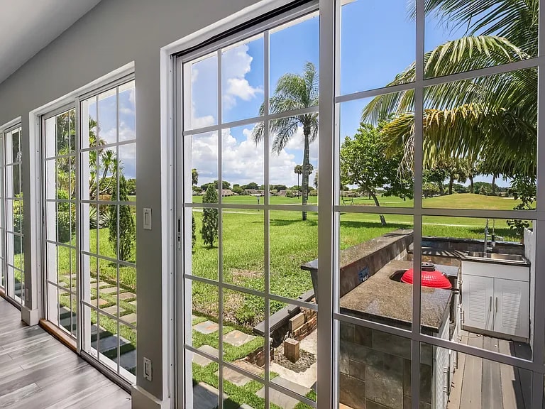 Building Photo - 6590 Fountains Cir