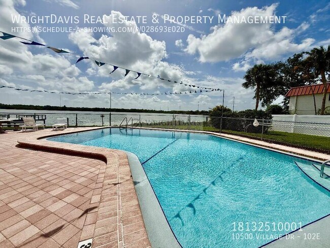 Building Photo - 10500 Village Dr