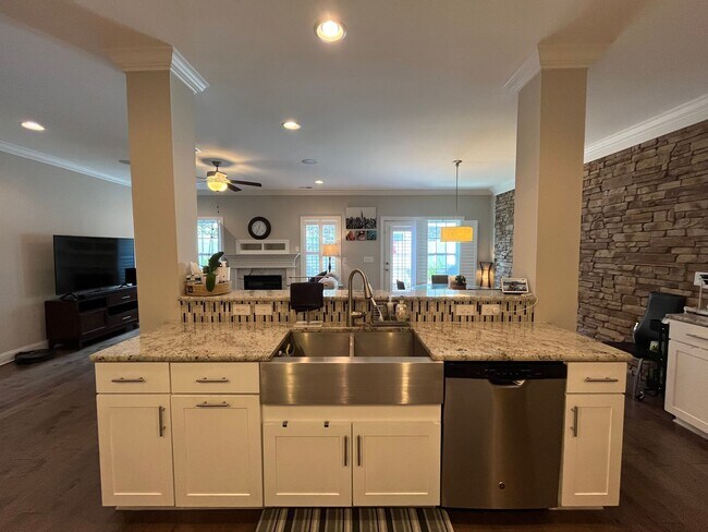 Building Photo - Exceptional 4BD, 2.5BA Cary Townhome with 2-Car Garage, Bonus 2nd Floor Living Space, and Private...