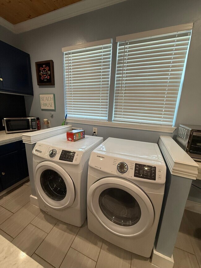 Building Photo - 2312 37th St