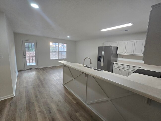 Building Photo - 496 Connemara Trail