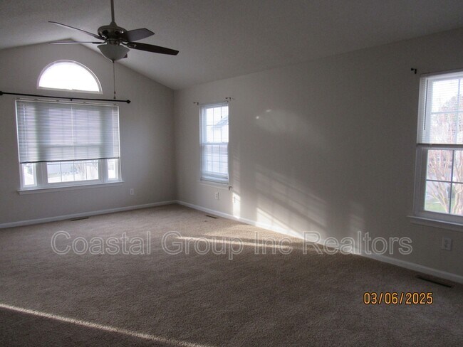 Building Photo - 1538 Stillwood St