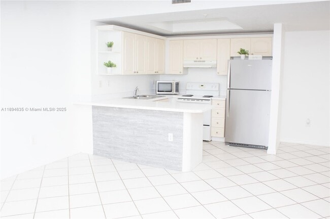 Building Photo - 3500 Coral Wy