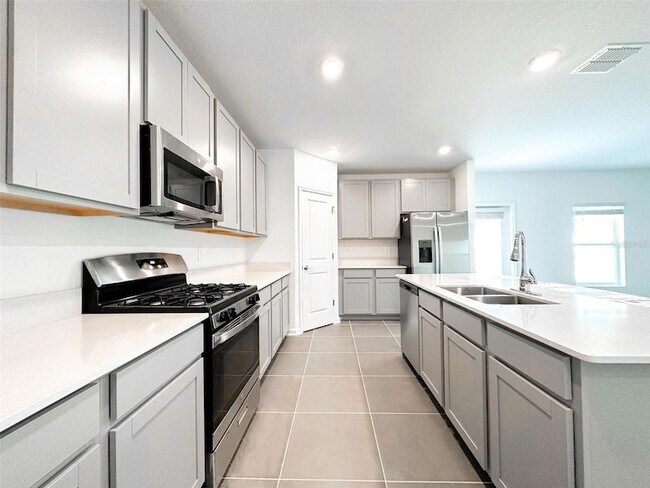 Building Photo - 26159 Feathergrass Cir