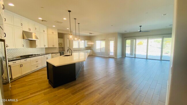 Building Photo - 13150 W Desert Frst Trl