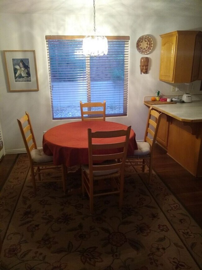 Building Photo - Furnished home available! Landscape maintenance included.