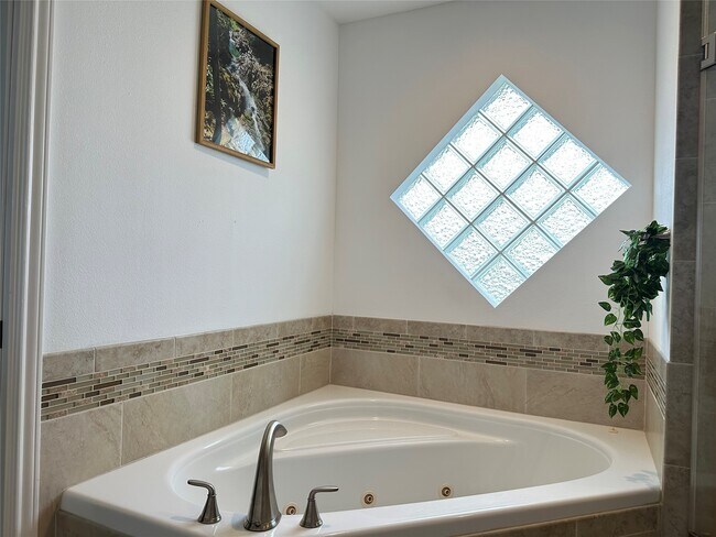 Building Photo - 14833 Cobo De Bara Cir