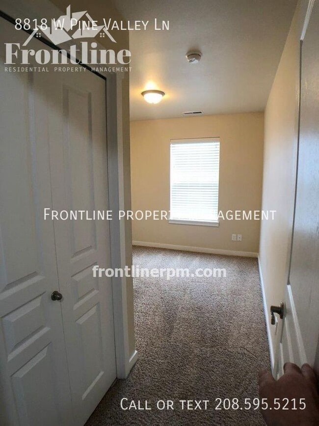 Building Photo - 8818 W Pine Valley Ln