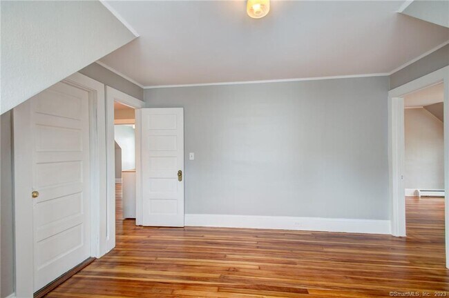 Building Photo - 34 Maplewood Ave