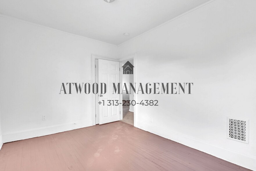 Building Photo - 4811 Seyburn St