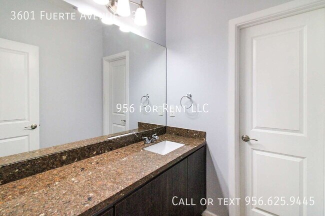 Building Photo - 3601 Fuerte Ave