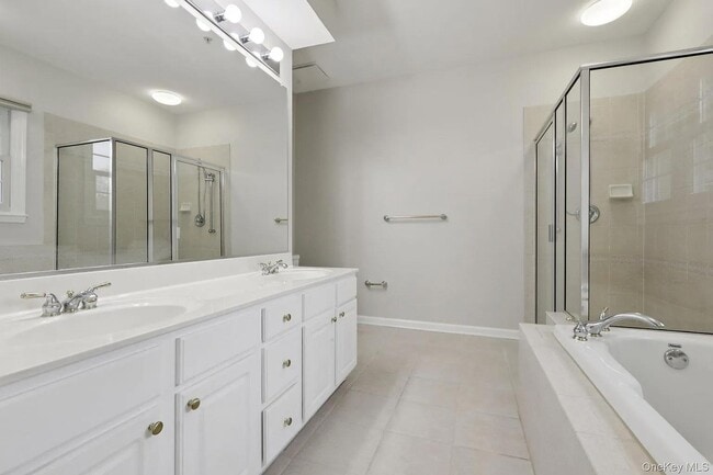 Building Photo - 28 N De Baun Ave