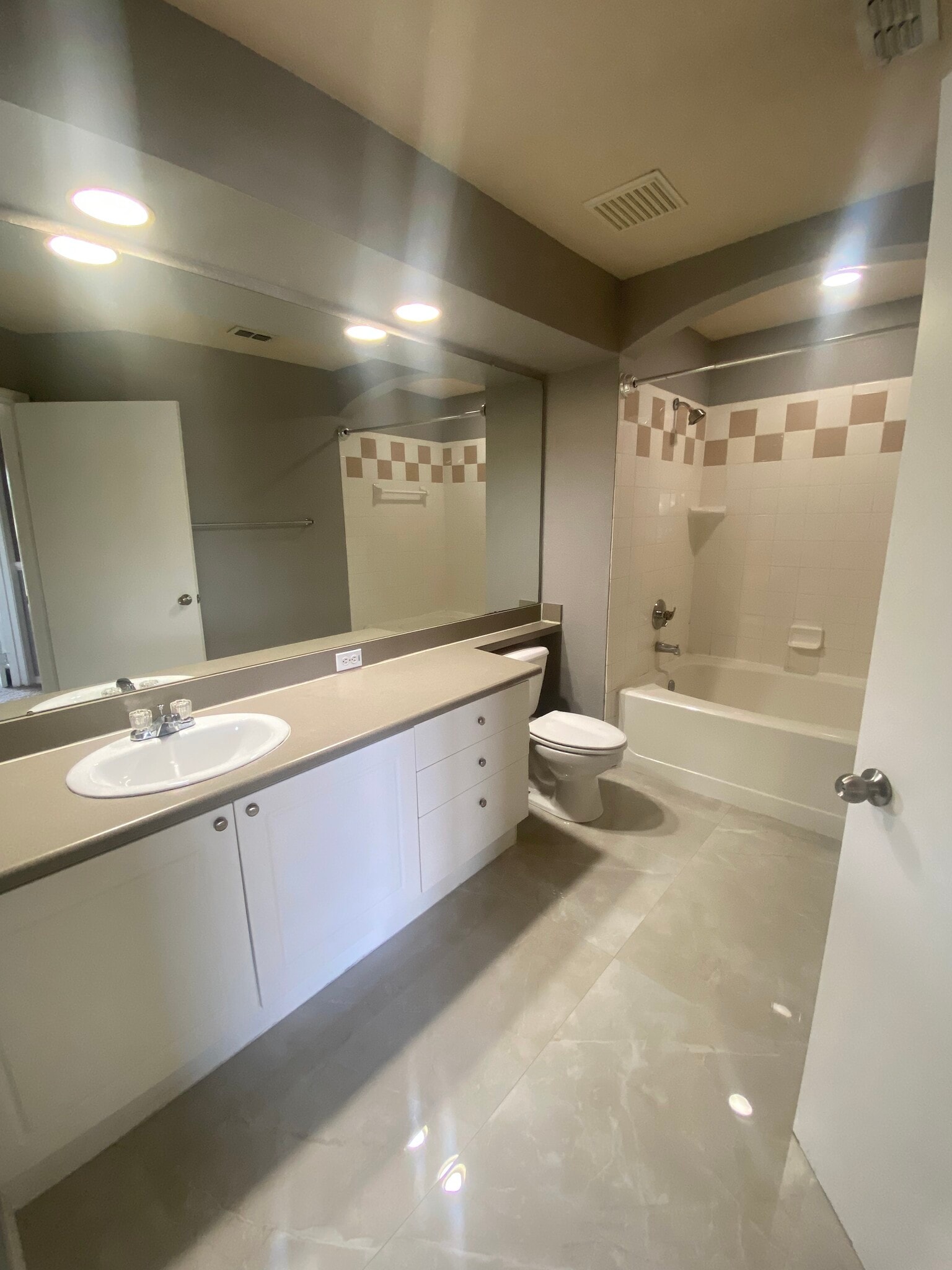 Building Photo - 4009 Sand Palm Ct
