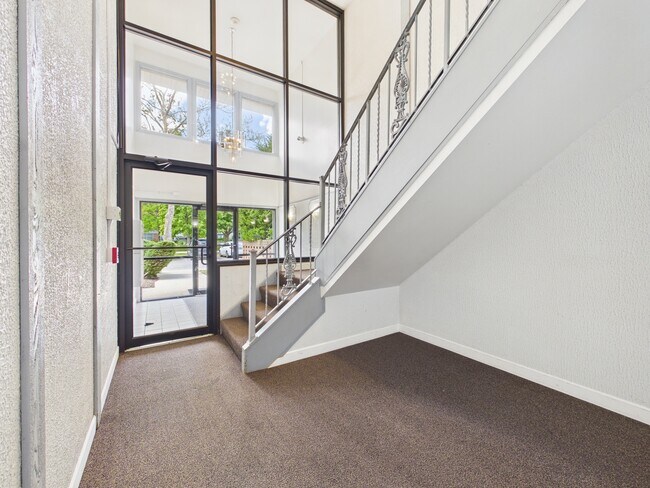 Building Photo - 4525 Blackhawk Ln