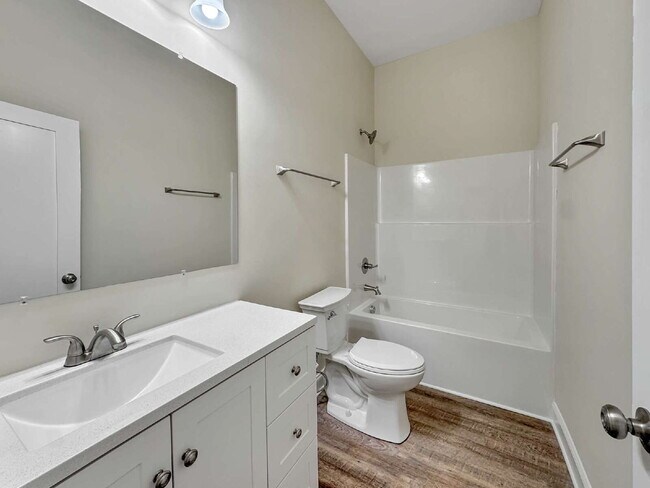 Building Photo - Brand New Rental in North Hall!