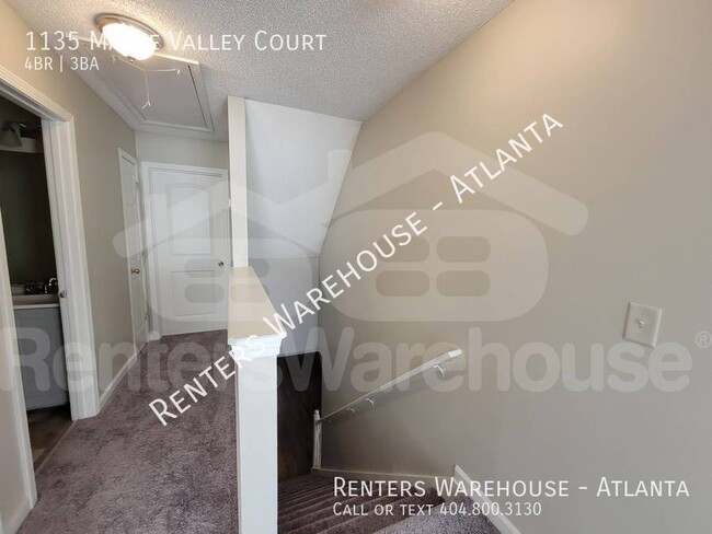 Building Photo - Great Townhouse in Union City&#039;s Maple...