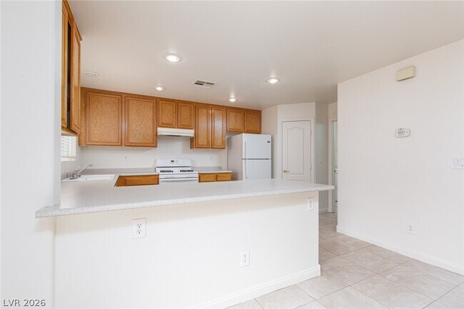 Building Photo - 275 Calvino Ave