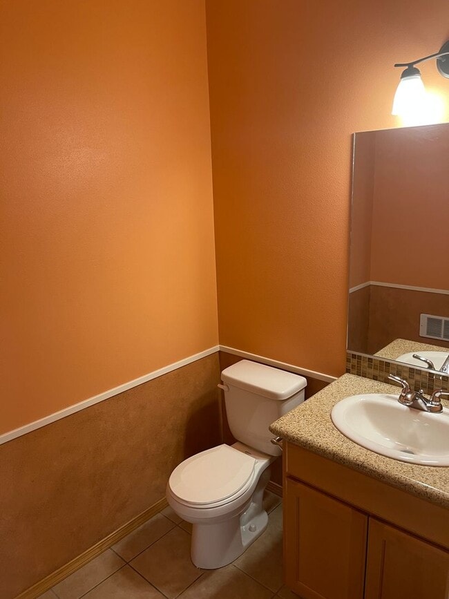 Building Photo - 210 Sage Brook Ln