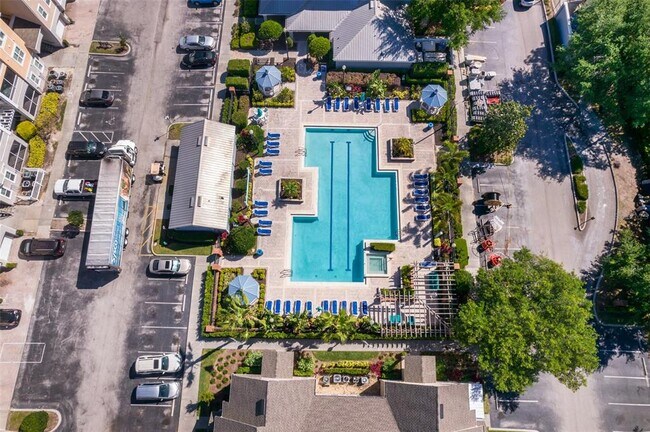 Building Photo - 6413 Astor Village Ave