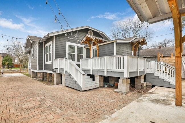 Building Photo - 4731 Woodside St