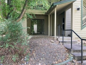 Building Photo - Charming 2 bed 2 bath condo near Fort Lewi...