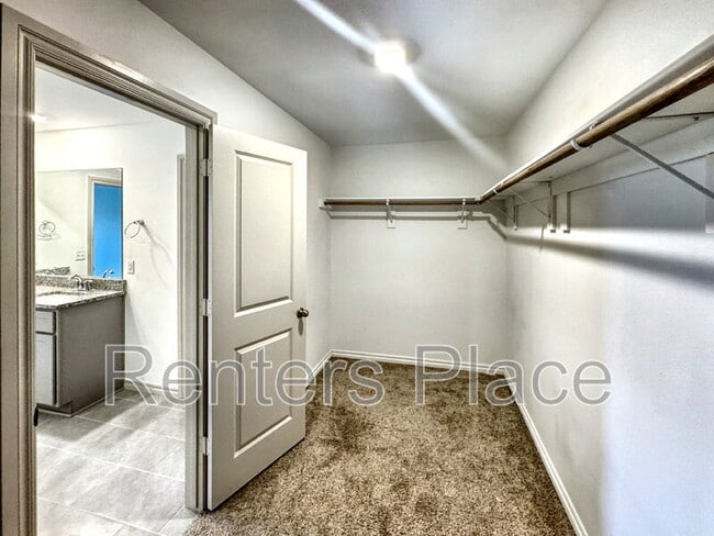 Building Photo - 7208 E 154th Pl S