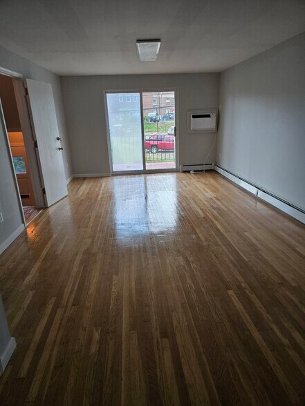 Building Photo - 608 Yeadon Ave