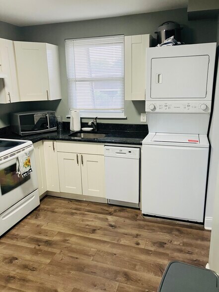 Primary Photo - 26 Florence Tollgate Pl