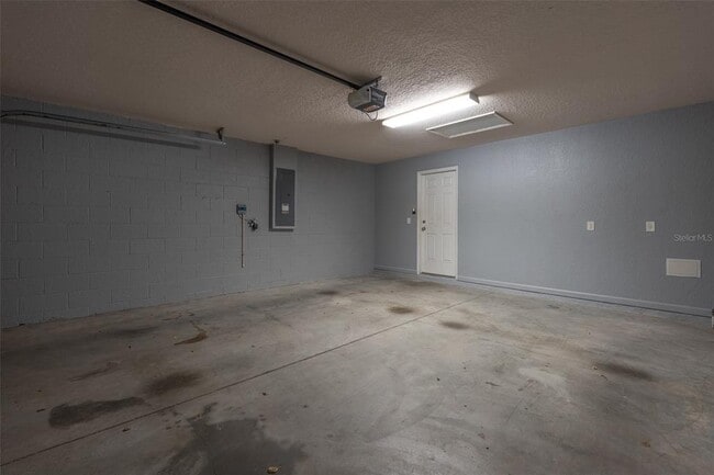 Building Photo - 5700 SW 45th St