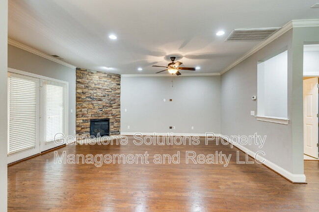 Building Photo - 301 Pennystone Cir