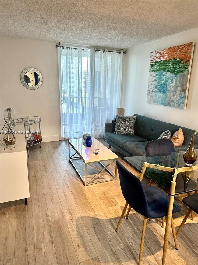 Building Photo - 850 N Miami Ave