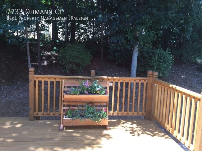 Building Photo - 7733 Ohmann Ct