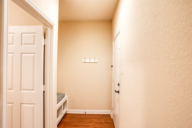 Building Photo - 1721 Elaina Loop