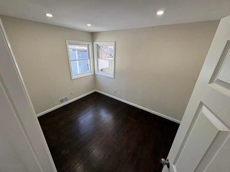 Building Photo - 351 Wicks Rd