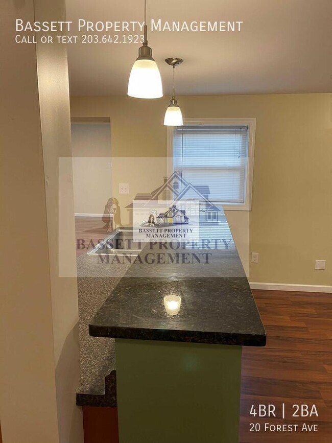 Building Photo - 20 Forest Ave