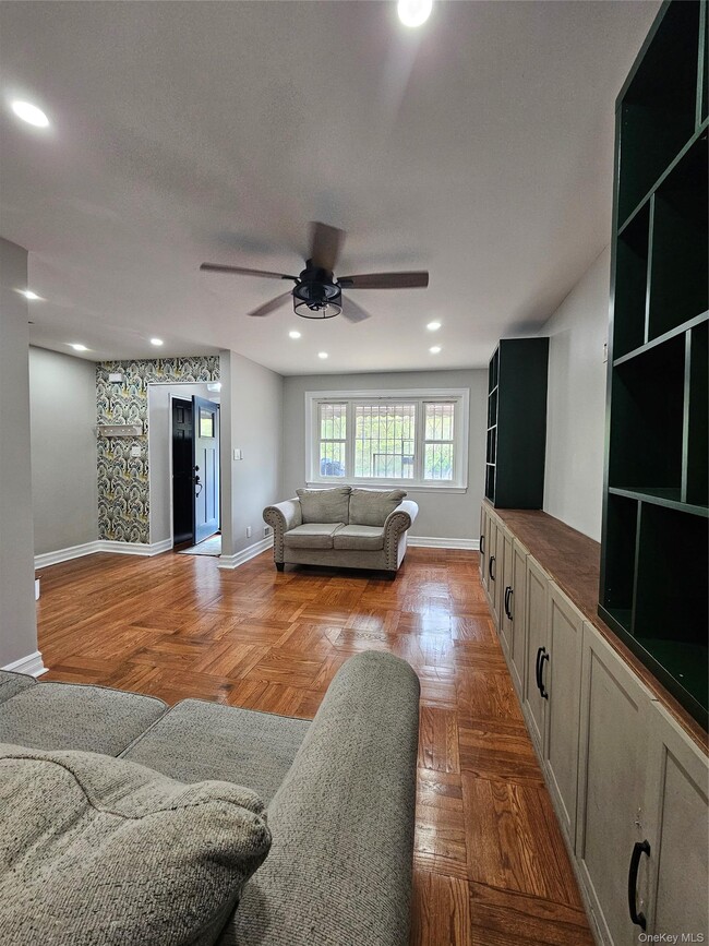 Building Photo - 2082 Pitman Ave