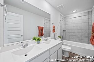 Building Photo - 515 Bella Rosa Trl