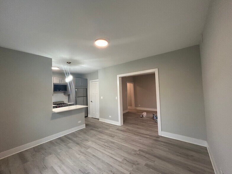 Building Photo - 372 Hazel Ave