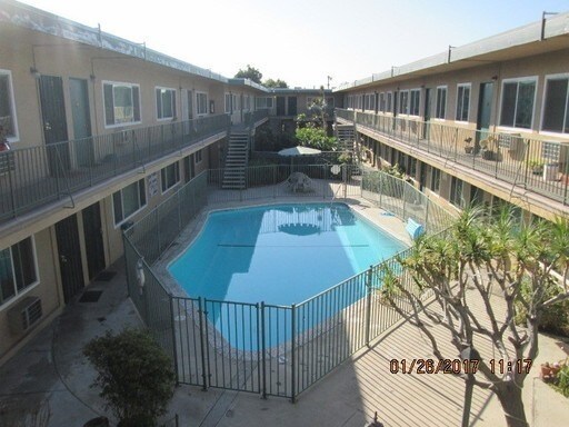 Building Photo - 360 W Chevy Chase Dr